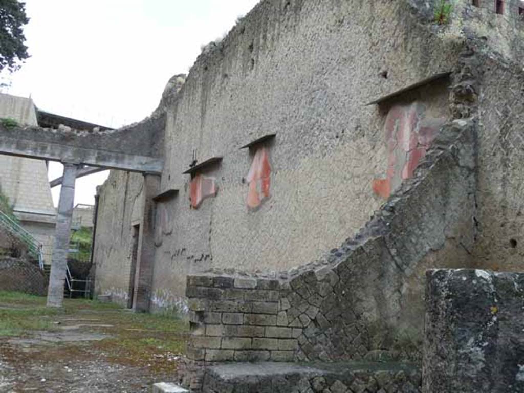 Ins. Orientalis II.19, May 2010. Looking towards south wall.